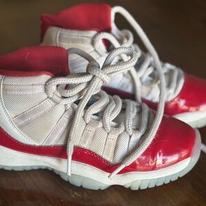 Air Jordan 11 Retro GS Cherry Youth Size 3.5Y Red Shoes